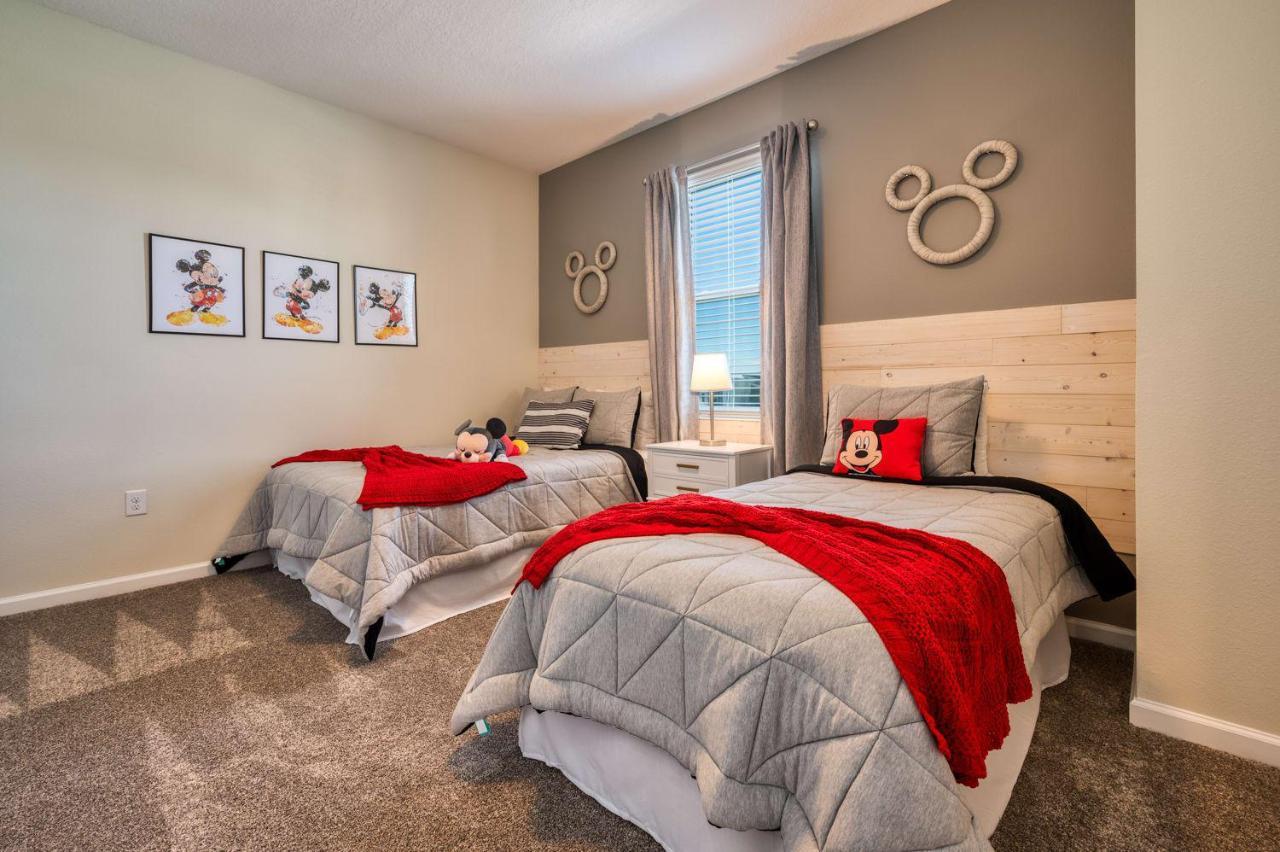 Pleasant Home With Lake View And Themed Bedroom Orlando Exterior photo